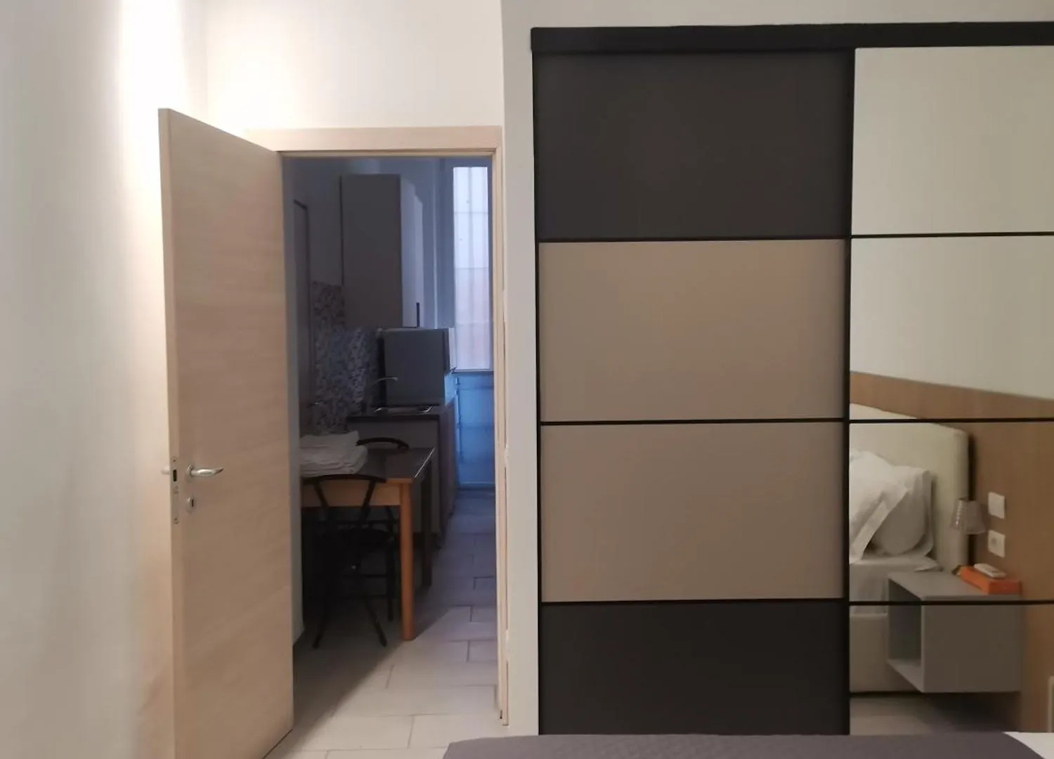 לינה וארוחת בוקר B&B Milan Cenisio